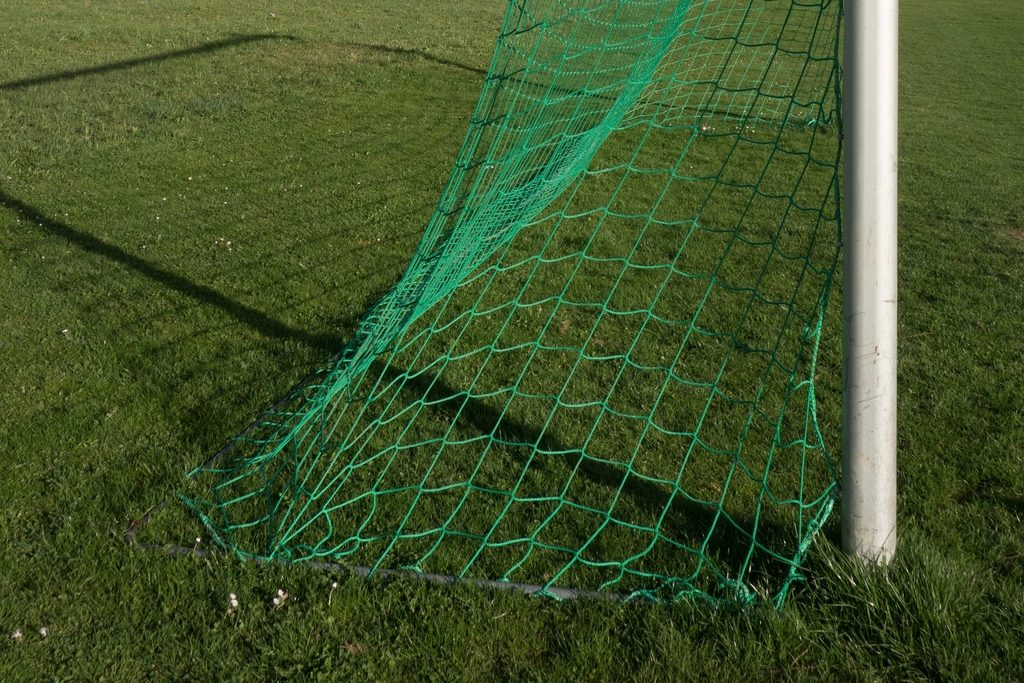 Fodboldmål med net i have